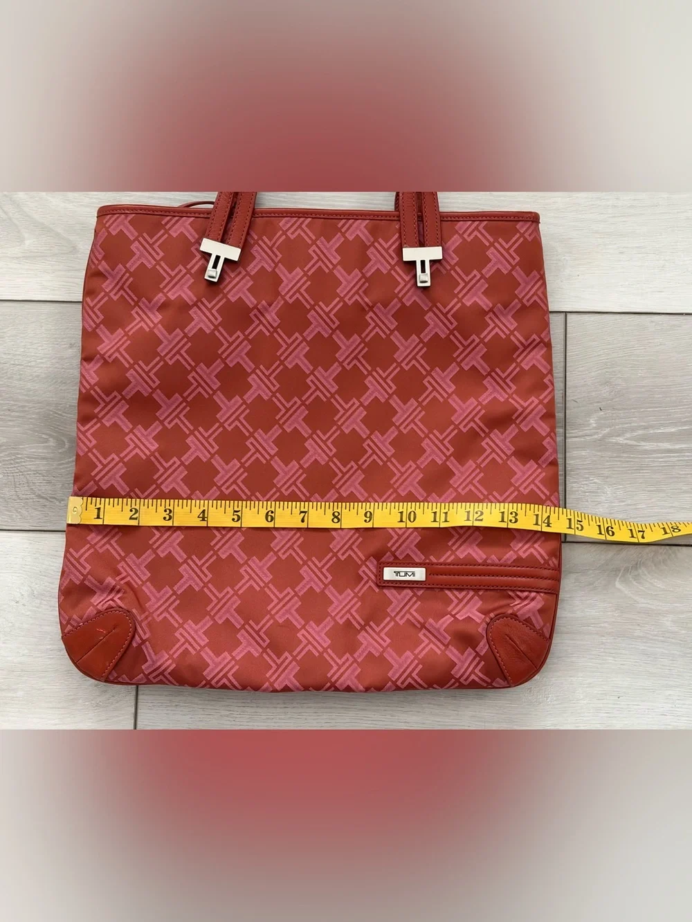 Gorgeous Tumi Signature Collection Large Tote with Leather Trim
